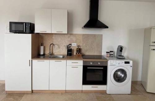 Evreux Apartment | Spacious and Bright New T3