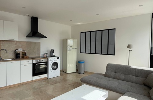 Evreux Apartment | Spacious and Bright New T3