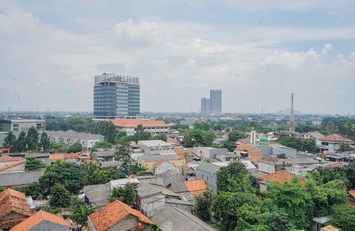 Pondok Aren Hotel | Spacious and Compact Studio Room at Bintaro Icon Apartment