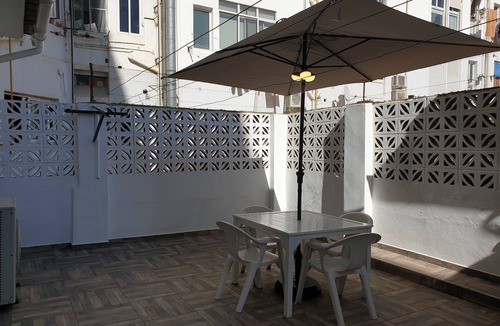 Ruzafa Apartment | Spacious and central apartment with terrace, very comfortable, for families.