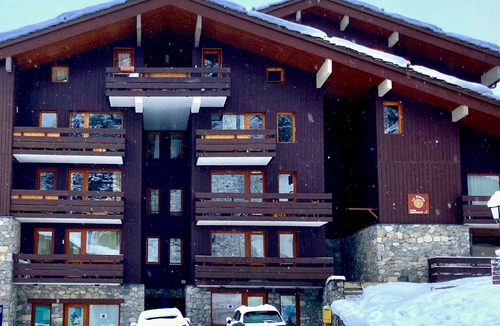 Valmorel Apartment | Spacious and clean appart. (4-6 pers.) on piste at Altispace, very centrally located