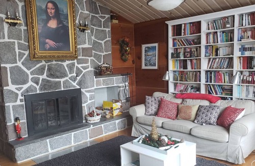 Ivry-sur-le-Lac House | Spacious and Cozy Cottage House