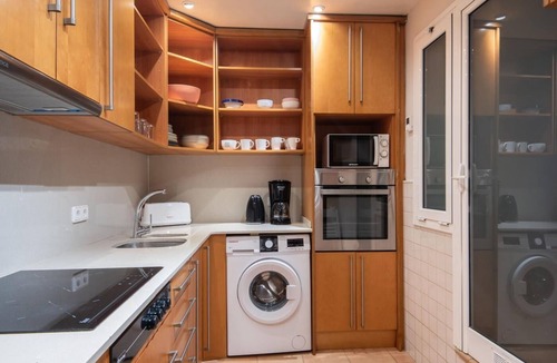 Sant Antoni Apartment | Spacious and comfortable Apt. in the city center