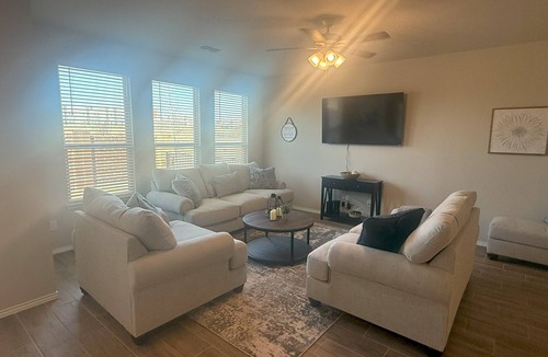 Tarrant County House | Spacious and Comfortable Home in Fort Worth, TX