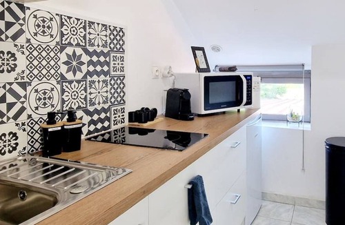 Louvroil Apartment | Spacious and comfortable studio for 2 people