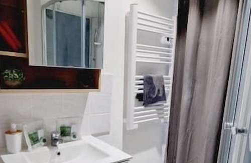 Louvroil Apartment | Spacious and comfortable studio for 2 people