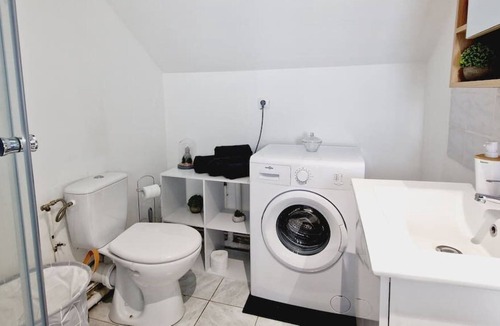 Louvroil Apartment | Spacious and comfortable studio for 2 people