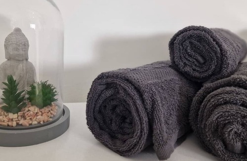 Louvroil Apartment | Spacious and comfortable studio for 2 people