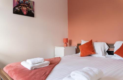 Kettering House | Spacious and Comfortable - 5 Bedroom Home