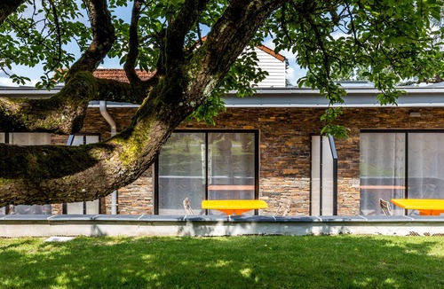 Pont Rousseau Apartment | Spacious and comfortable studio with private terrace