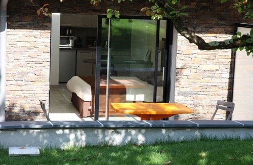 Pont Rousseau Apartment | Spacious and comfortable studio with private terrace