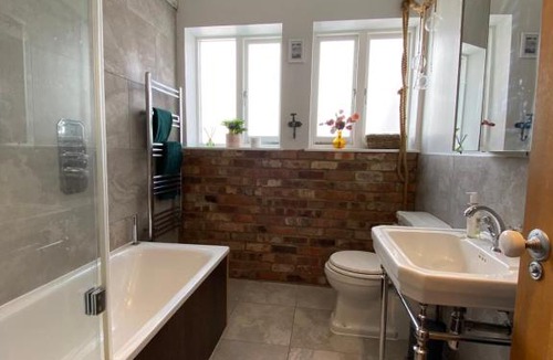 Lewes Apartment | Spacious And Contemporary Apartment