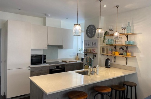 Lewes Apartment | Spacious And Contemporary Apartment