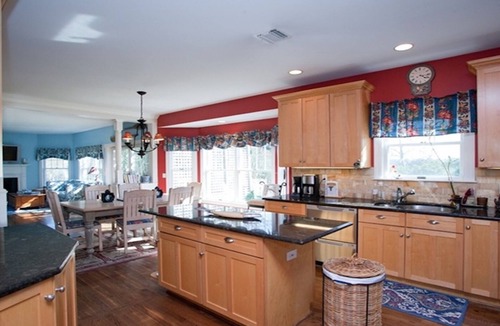 Water Mill House | Spacious and Conveniently Located Home in Southampton/Water Mill/Shinnecock