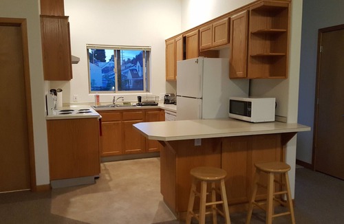 Mount Tabor Apartment | Spacious and Convenient Mt Tabor area Apartment