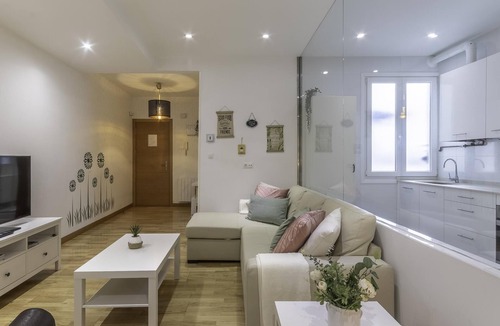 Bilbao City Centre Apartment | Spacious and cosy in the Azkuna Centre