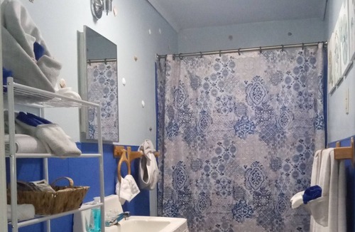 Athol Apartment | Spacious and Cozy 2nd Floor Nest 2 bedrooms