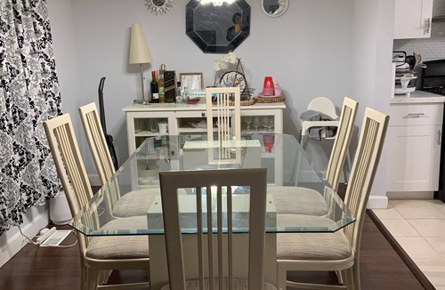 Fort Erie House | Spacious and Cozy Home w/4 Bedrooms/2 Bathrooms, Sleeps 8+