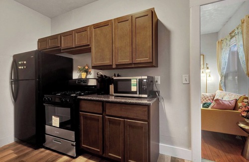 Rochester House | Spacious and cozy home 1 min walk to Kodak Ctr 2bd