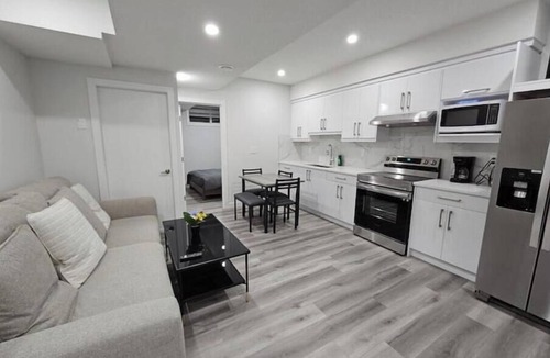 Evanston House | Spacious and cozy home, self check in