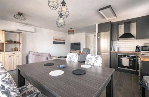 L'Albufereta Apartment | Spacious and Stylish 3 Bedroom Apartment- 4min walk to beach