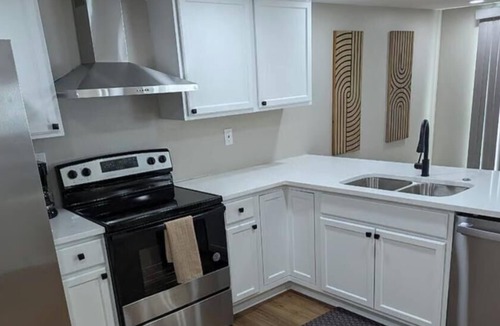 Kansas City House | Spacious and Family-Friendly 3BR Home