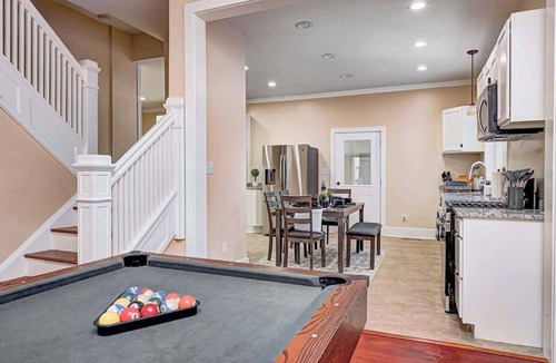 Fountain Square House | Spacious and Fun 5BR w/Pool Table and more!