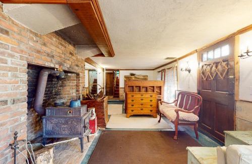 Calais House | Spacious and Historic Plainfield Home with Yard!