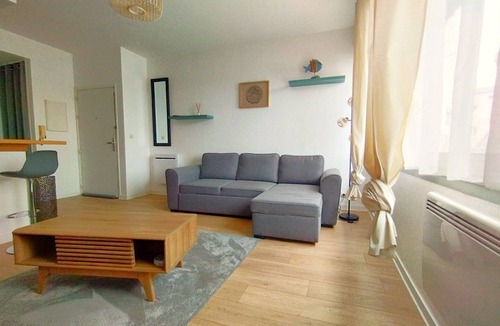 Poitiers Apartment | Spacious and luminous flat - private parking
