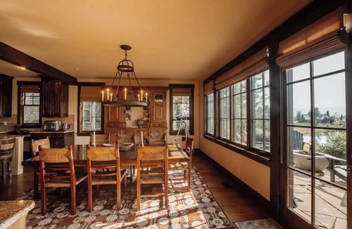 Driggs House | Spacious and Luxurious Craftsmannn