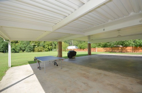 Summerville House | Spacious and Luxurious Home