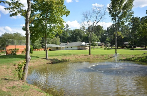 Summerville House | Spacious and Luxurious Home