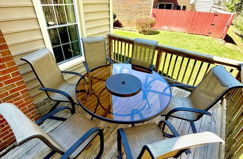 Greensboro House | Spacious and Luxury 3-bedroom townhome in tranquil Greensboro