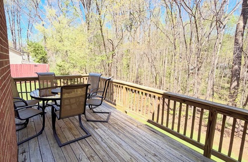 Greensboro House | Spacious and Luxury 3-bedroom townhome in tranquil Greensboro