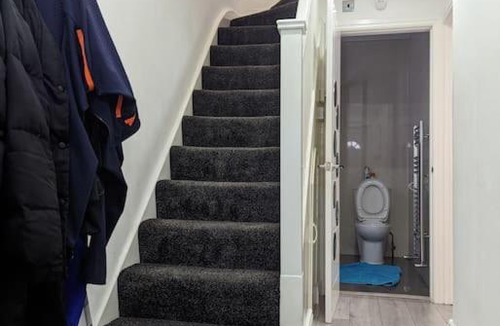 Jubilee House | Spacious and modern 2 bed house with garden.