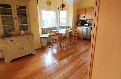 Woods Hole House | Spacious and Modern Woods Hole Retreat