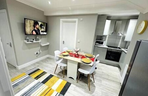 Northolt Mandeville Apartment | Spacious and newly built,perfect for your getaway!