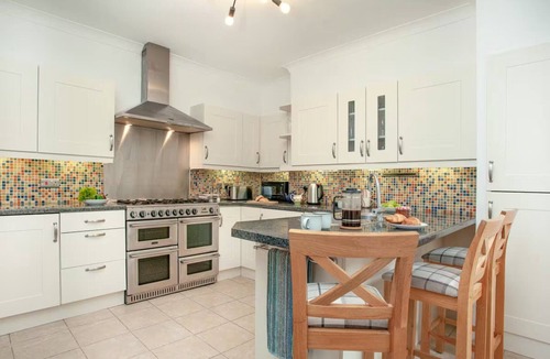 Babbacombe House | Spacious and peaceful, beach and amenities within short walk