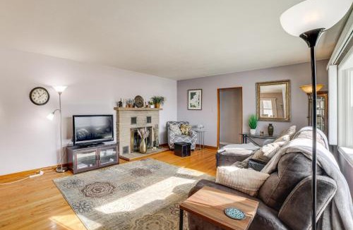 Lansing House | Spacious and Peaceful Suburban Home in Lansing!