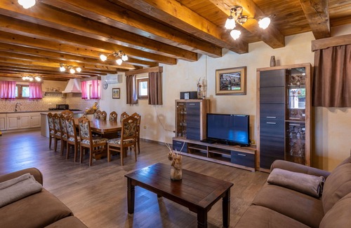 Gradisce Villa | Spacious and private pool villa, quiet and child-friendly