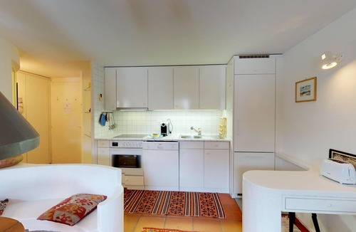 Sils-Maria Apartment | Spacious and quiet 2-room apartment on two floors, 45m2, facing north.