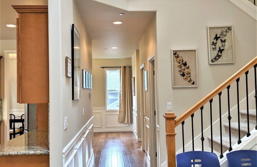 Kenmore House | Spacious and quiet 5 bedroom home