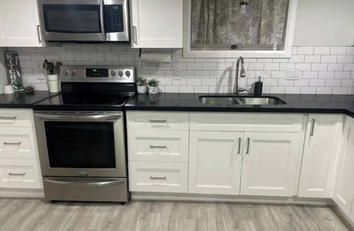 York - Haig House | Spacious and rustic unit in prime location