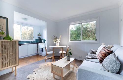 North Narrabeen Apartment | Spacious and Stylish Studio in Narrabeen