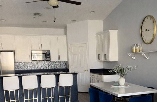 Palmer Ranch House | Spacious and Updated Townhouse