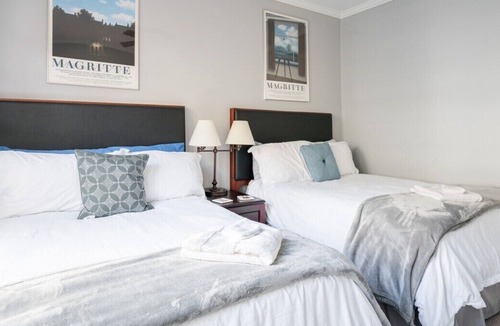 Reynoldstown House | Spacious and well equipped home for your group