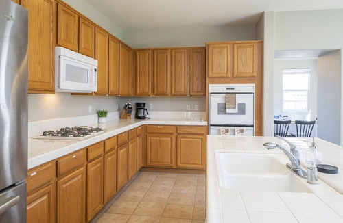 Mather House | Spacious and well equipped at Mather