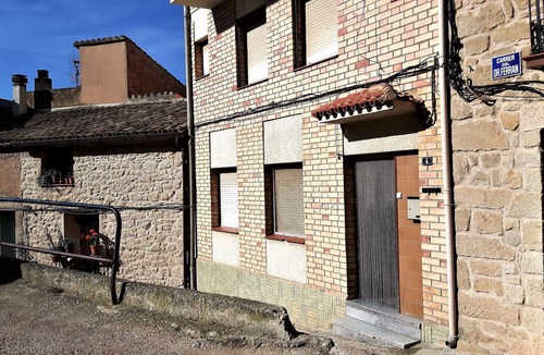 Horta de Sant Joan Apartment | Spacious apartment with wifi ideal for families or groups