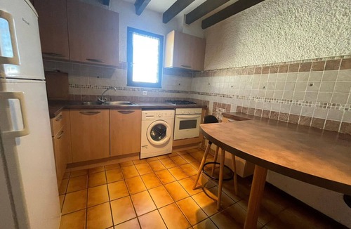 Port-la-Nouvelle Apartment | Spacious apartment with lovely terrace