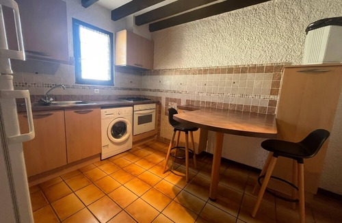 Port-la-Nouvelle Apartment | Spacious apartment with lovely terrace
